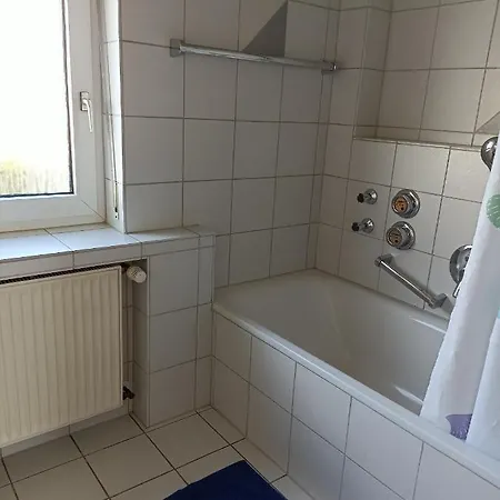 Apartment Frei 1 *